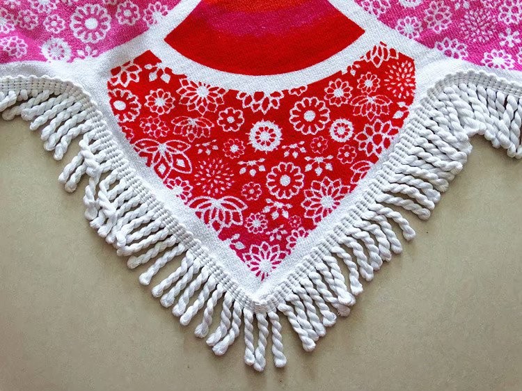 Amazon hot sale lotus pattern round towels with tassles