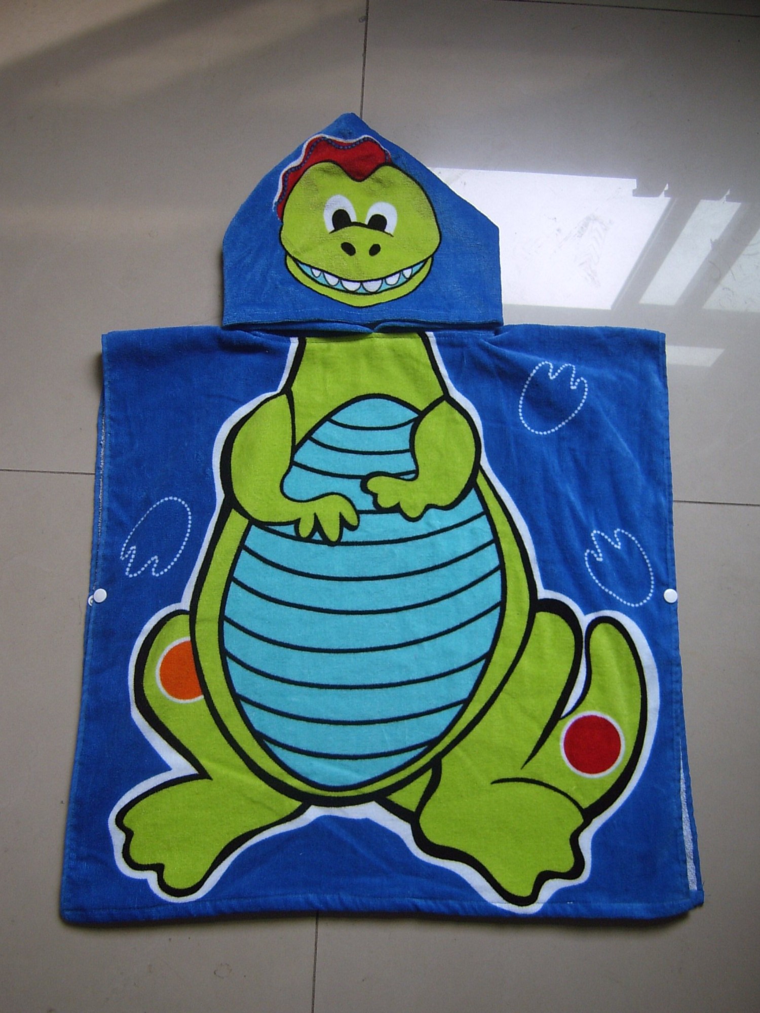 High quality custom design cartoon printed kids cotton  hooded poncho towel